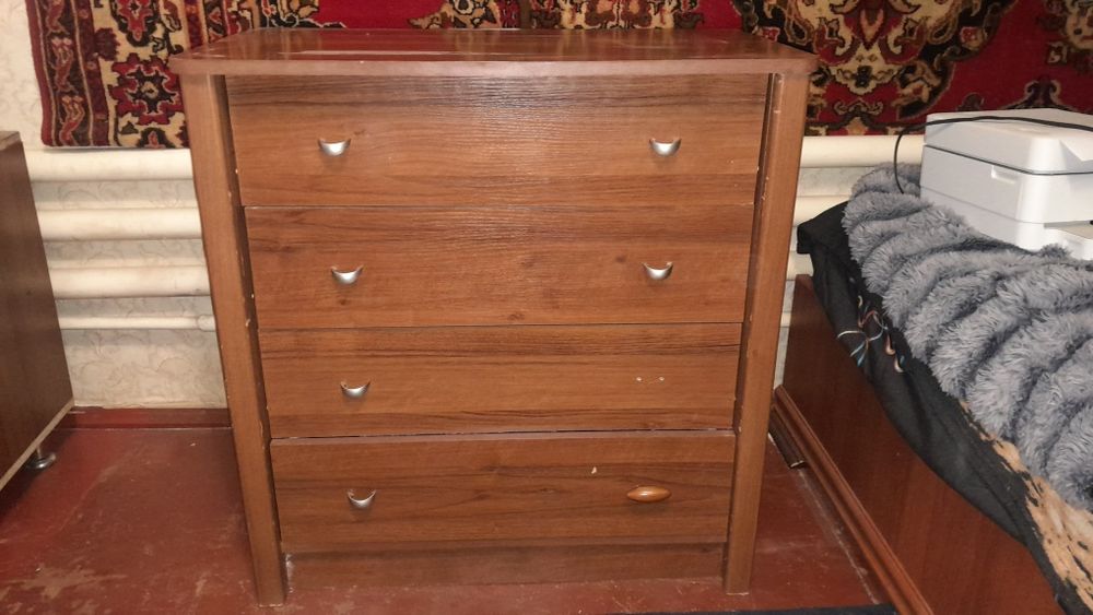 Кровать,комод,тумба