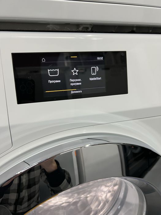 Комплект Пральна + Сушильна машини Miele WER875 + TCR 790