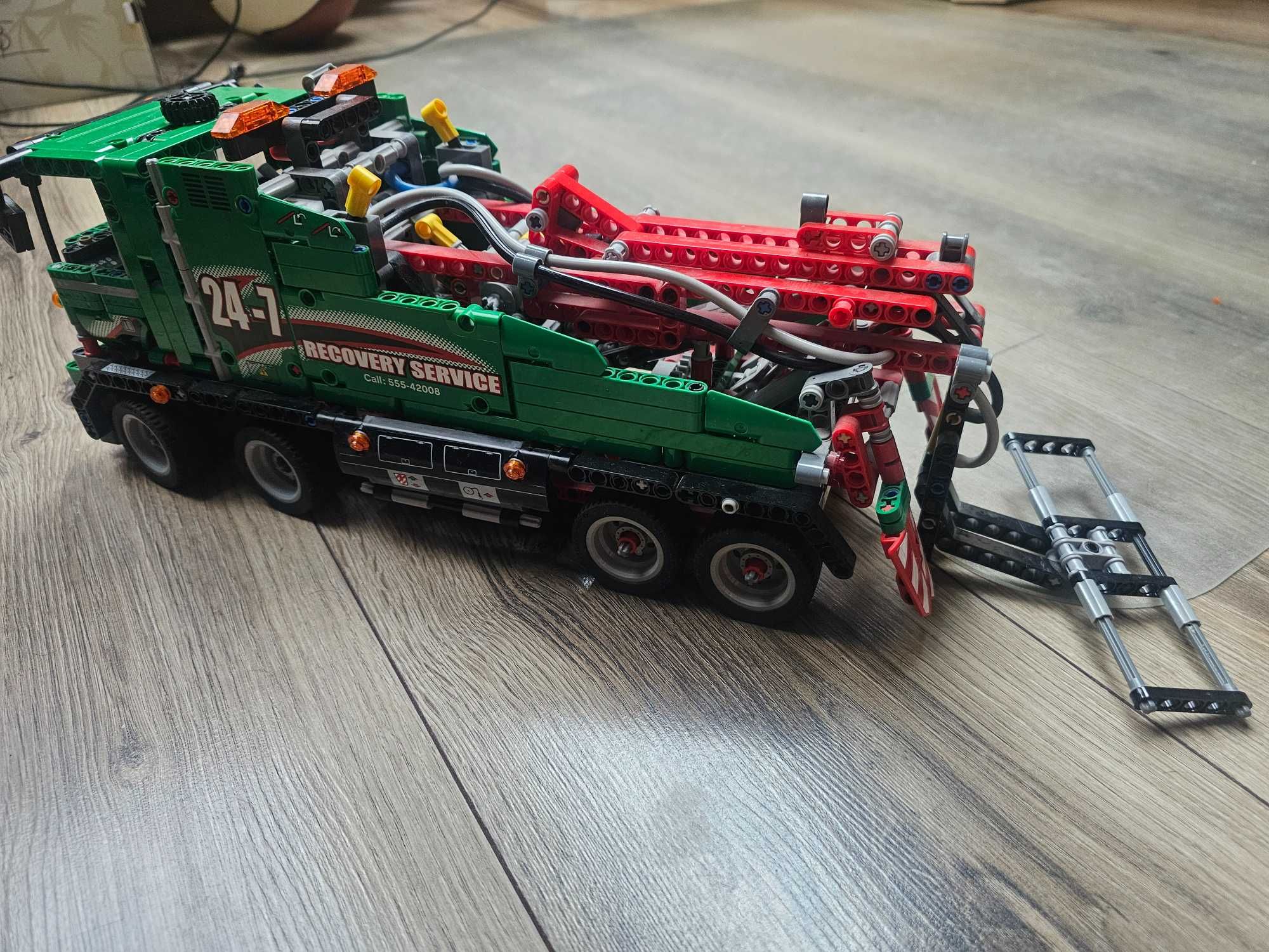 Lego Technic 42008 Service Truck  Holownik