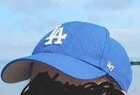 Niebieska czapka LA