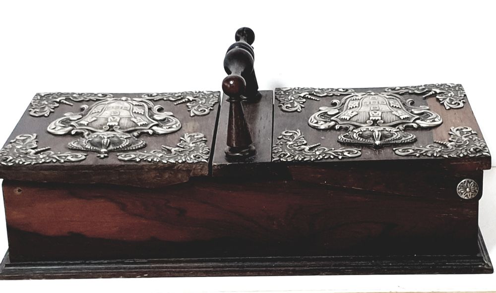 antiga caixa em pau santo brasonada em prata portuguesa contrastada