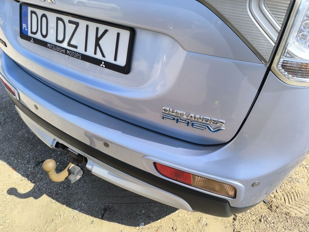 Mitsubishi Outlander 2.0 Plug IN lekko uszk okazja