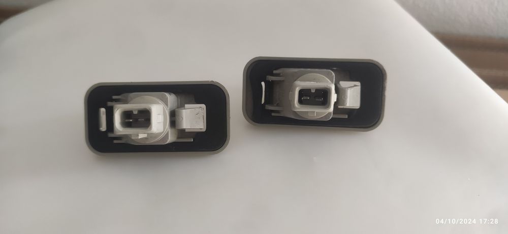 Luzes matricula Toyota Corolla E12