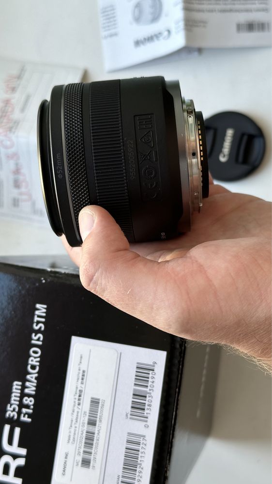Об’єктив Canon RF 35 mm f/1.8 IS Macro STM | ПОВНИЙ КОМПЛЕКТ, ЯК НОВА