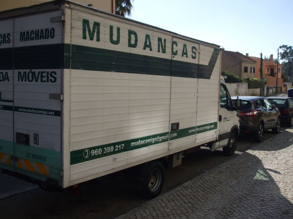 Equipa qualificada efectue serviços de  transportes.Mudanças LOW COST.