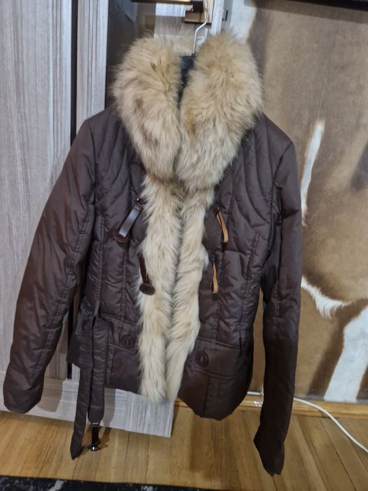 Продам женскую зимнюю куртку