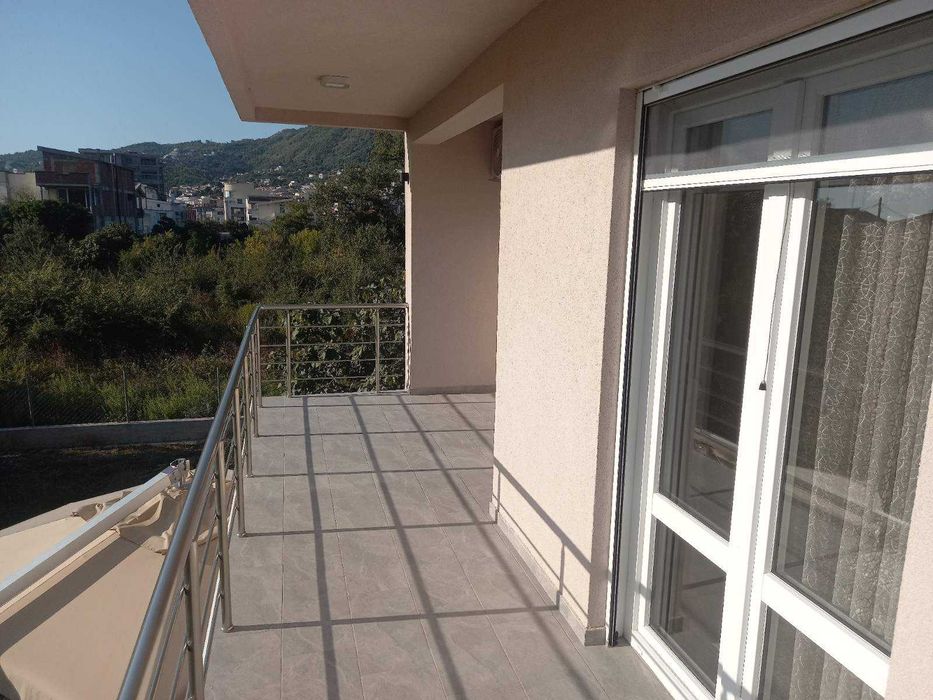 Бар. Илино. 180м - второй круг с заправками, 570м - МОРЕ. 350м маркеты