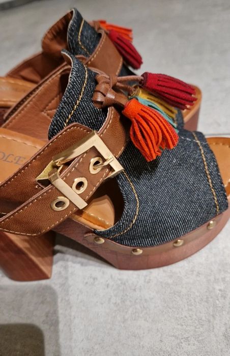 Drewniaki na obcasie platforma 36