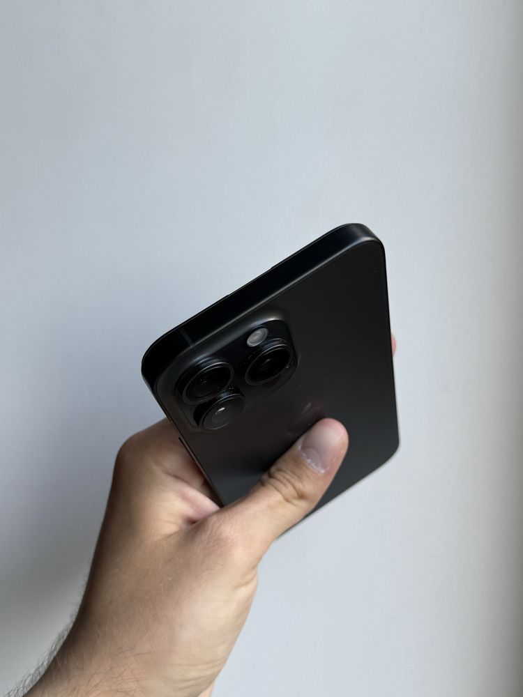 iPhone 15 Pro Max 512 Gb Black Titanium Neverlock АКБ 84% Физ Сим