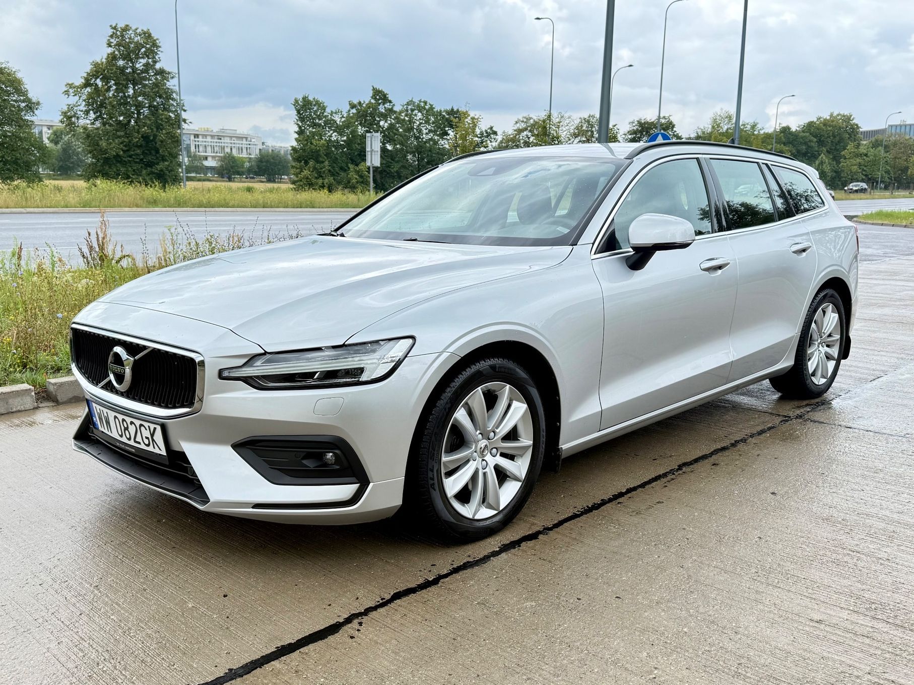 Volvo V60 B3 Momentum Pro 2021