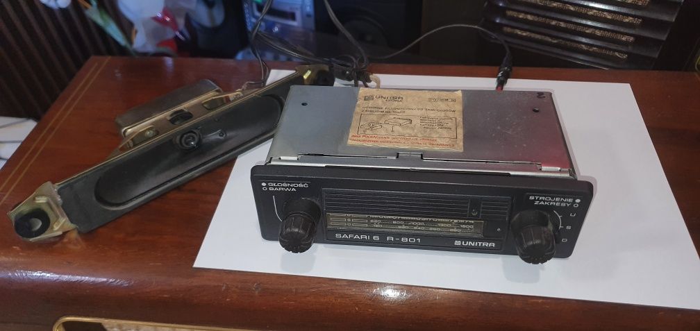 Radio samochodowe SAFARI 6 R 801 Unitra