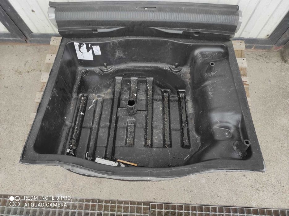 VW Passat b6 B7 wanna wnęka sedan kombi oryginał