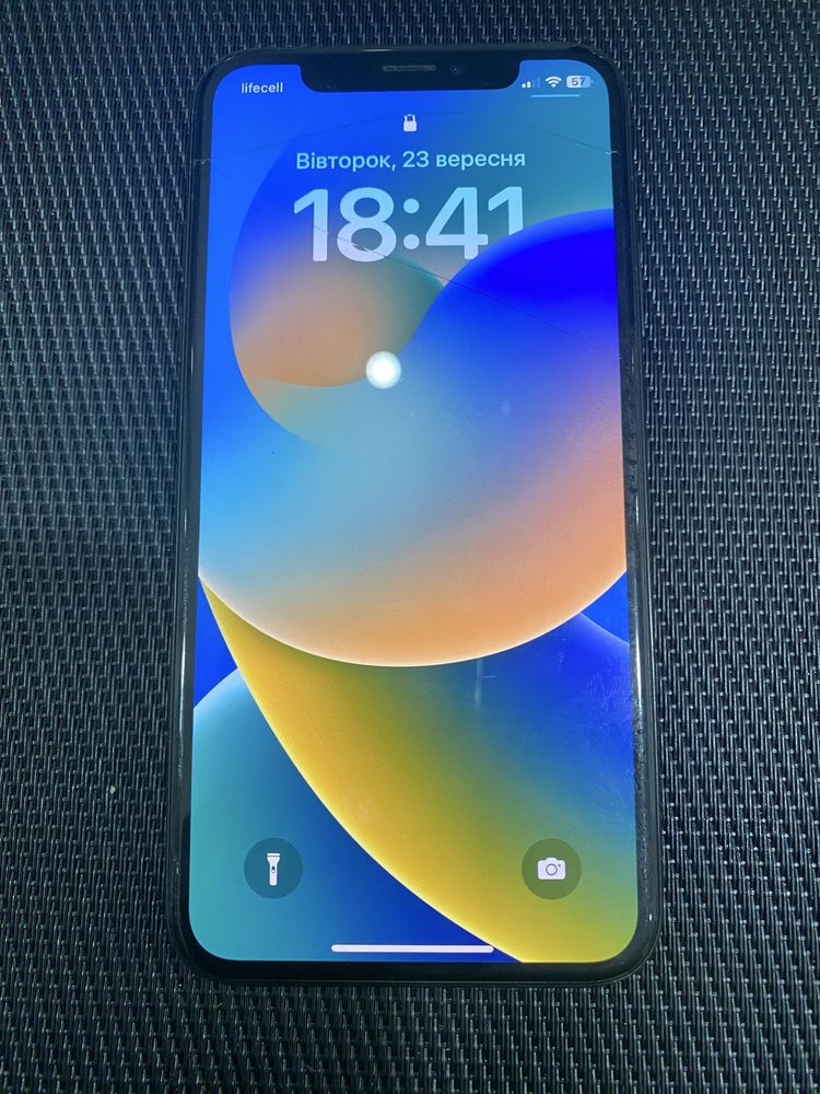 Iphone x в нормальному стані
