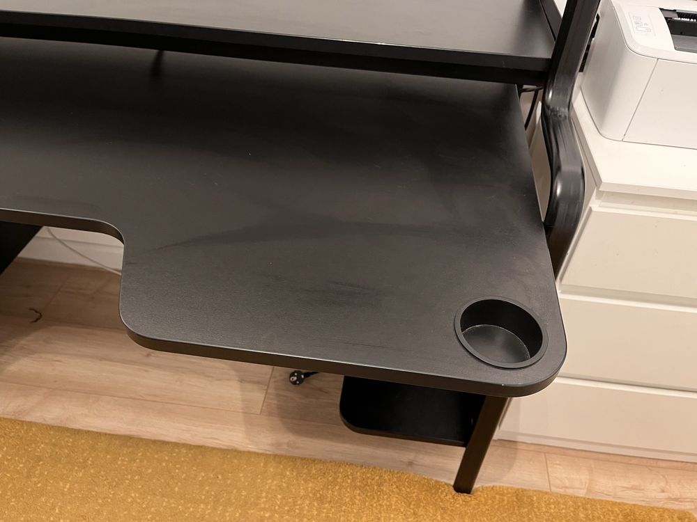 Biurko gamingowe Ikea Fredde czarne