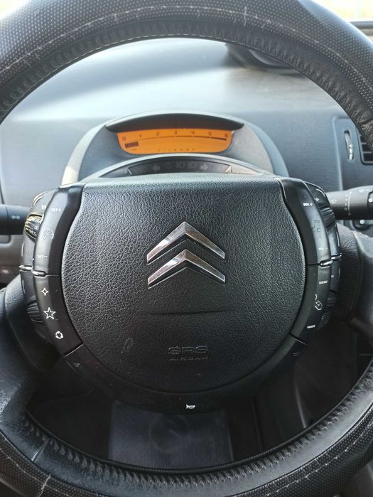 Citroen C4 1.6 HDI - 110 CV