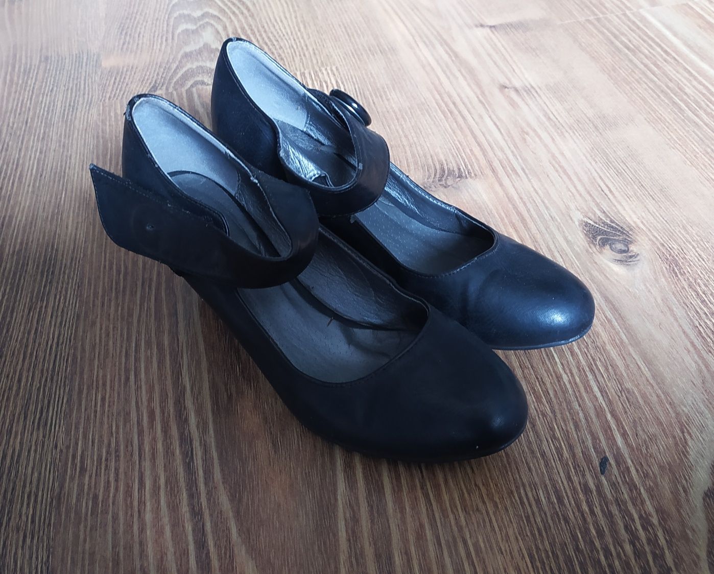 Buty na obcasie, czółenka, rozmiar 36, buty na koturnie, wizytowe
