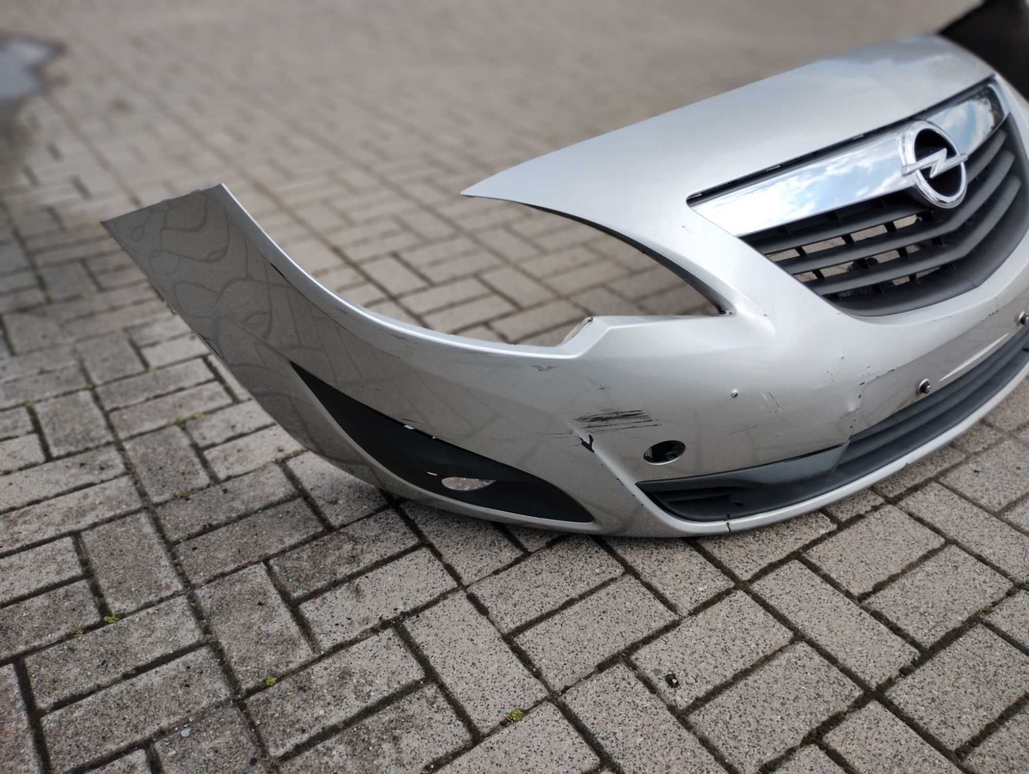 Zderzak przedni Opel Meriva B przed liftem 2010-13