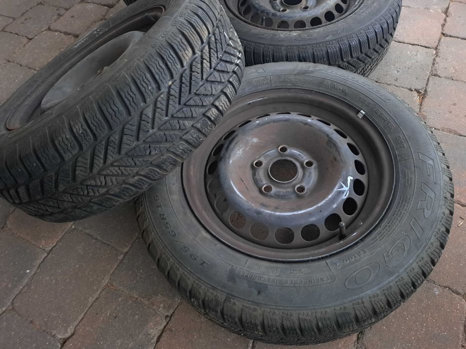 * zimowki * DEBICA * 195/65 r15 GOLF V VI* TOURAN* A3* PASSAT 5x112