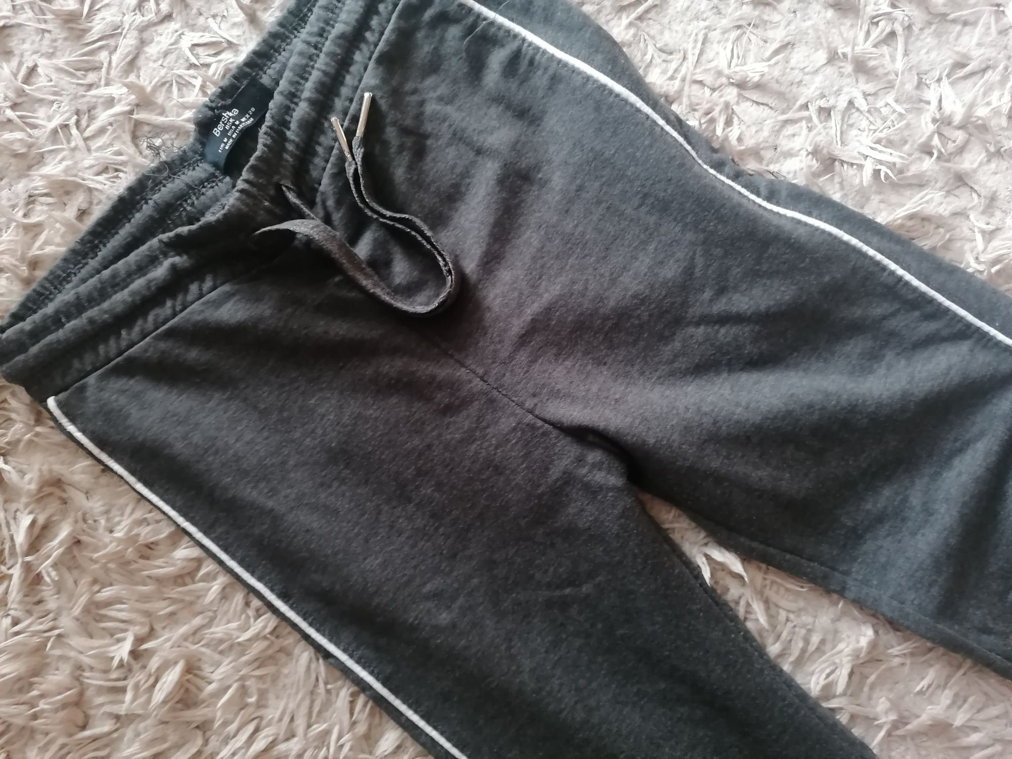 Dresy bershka Spodnie dresowe