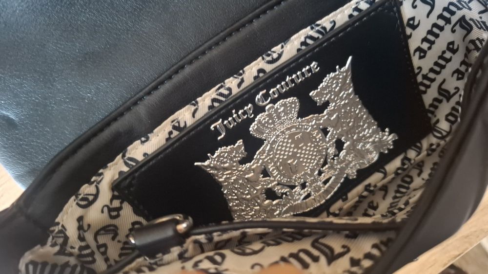 Juicy Couture
Torebka z ozdobnymi szwami model ‘EMILIY’ - czarny
Toreb
