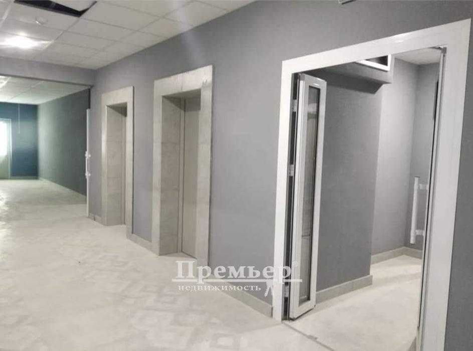 Новобудова біля центру: 1-кімнатна з потенціалом для 2-кімнатної!