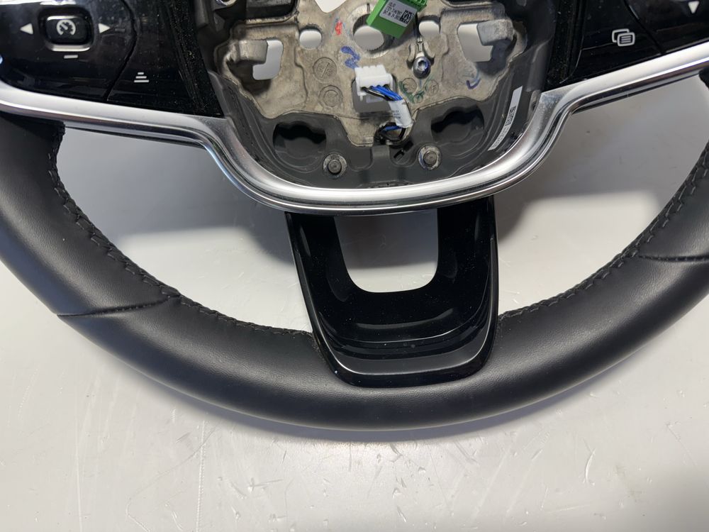 Volvo XC40 C40 kierownica skórzana jak nowa