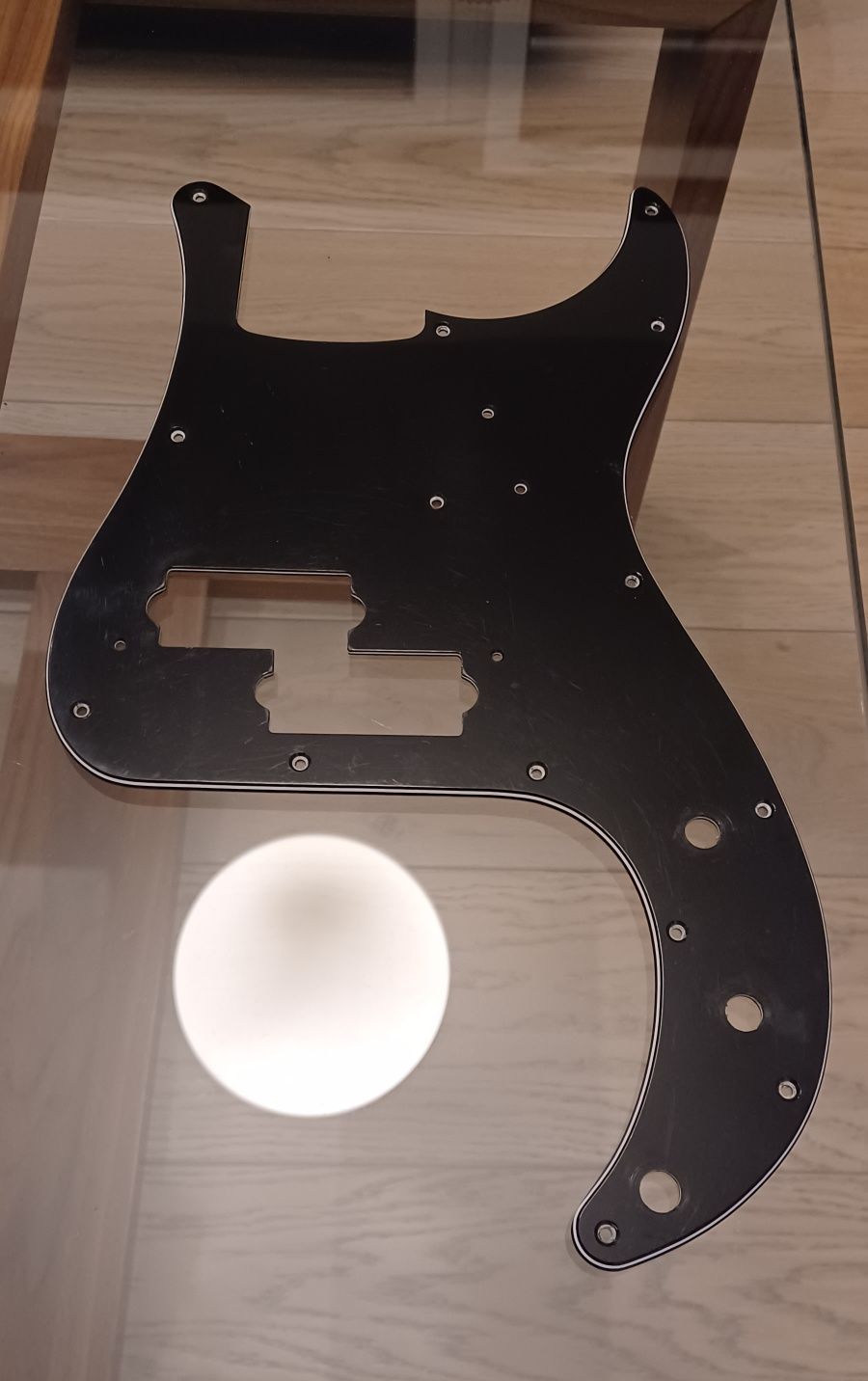 Pickguard Fender Precision Bass