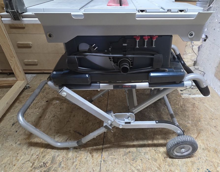 Bosch GTS 10XC z wózkiem transportowym