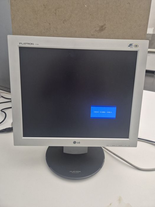 Lg flatron l1730s