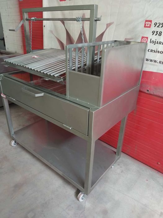 PARRILLA INOX A CARVÃO (1200x700x1500MM) - Valor c/ IVA