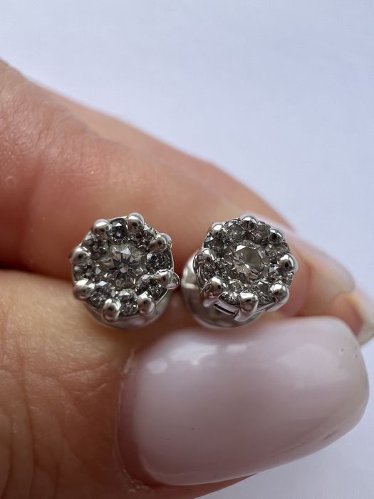 Золотые серьги пусеты с бриллиантами 2,63/0,22 белое золото 585 проба