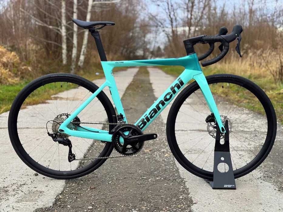 Rower szosowy Bianchi Oltre Race, Shimano 105 Di2, rozmiar 57, 59