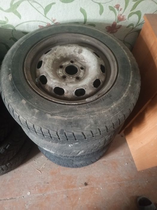 Продам скати r15 мішлен шиповка!