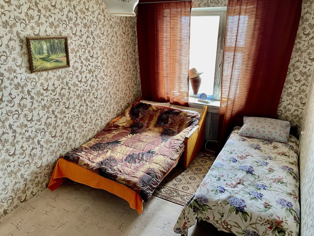 Подобова аренда квартири (2к) в Каневі