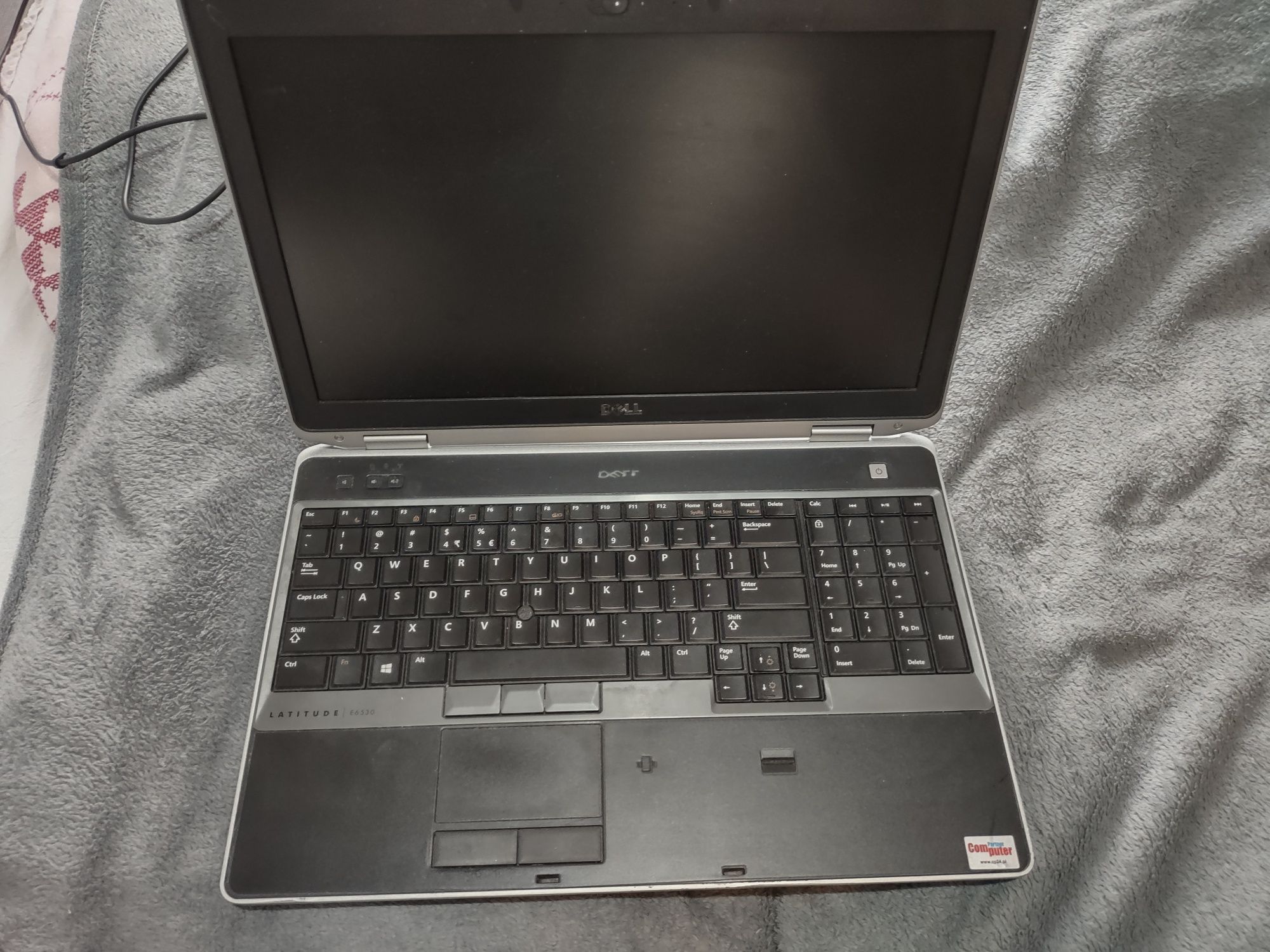 Laptop DELL LATITUDE E6530 z ładowarką