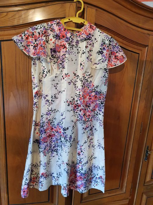 Casacos e Vestidos de Senhora.