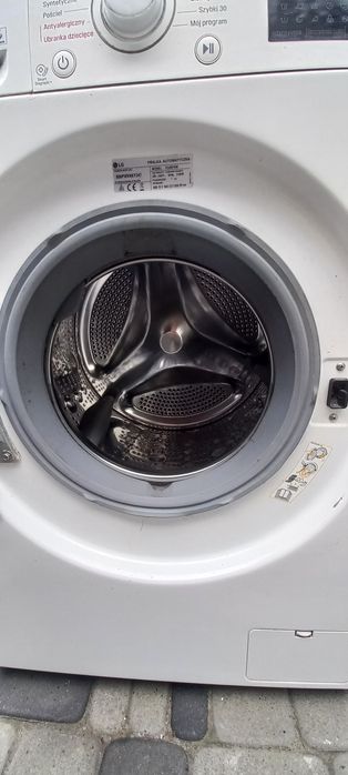 Пральна машина LG