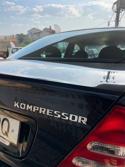 Mercedes c200 kompressor “ 115 mil kms “