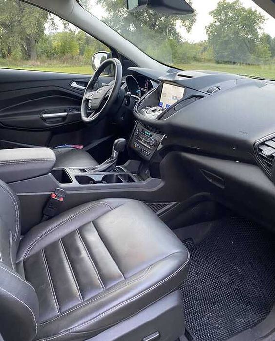 Ford Escape Titanium 2017 2.0 повний привід