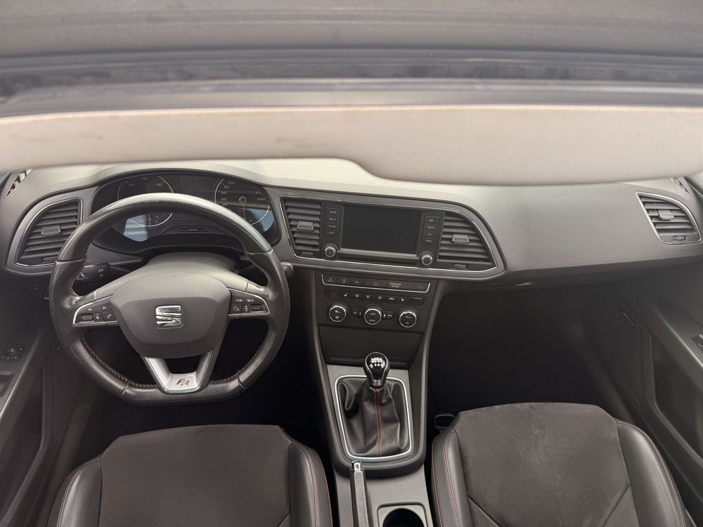 Seat Leon FR 5F 2.0 TDI 184CV com Teto de Abrir