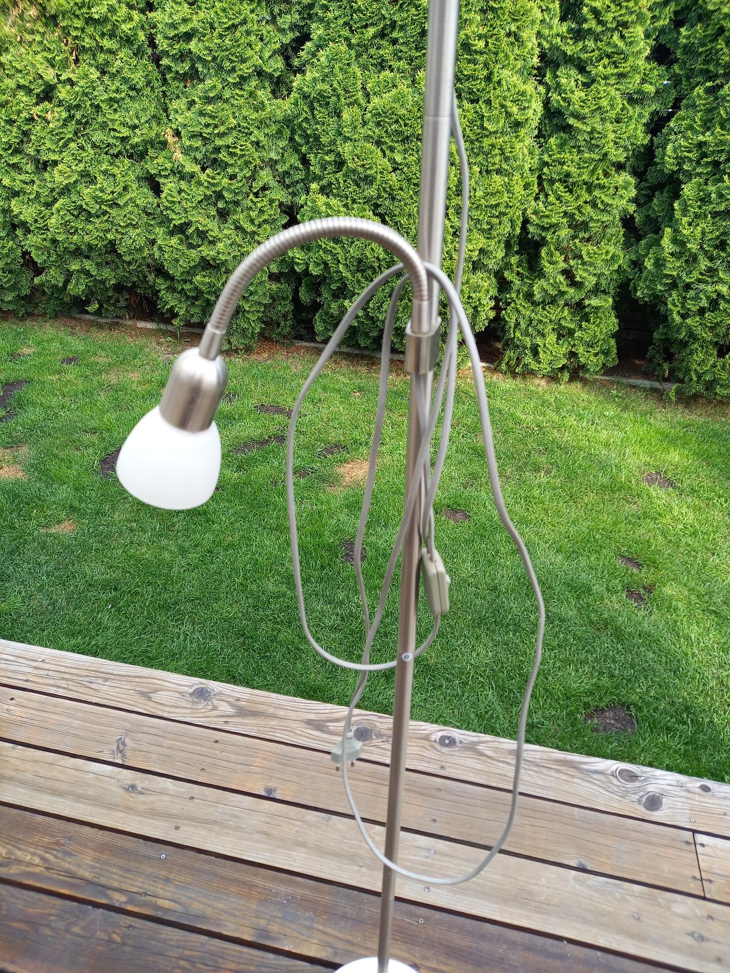 Lampa stojaca metalowa