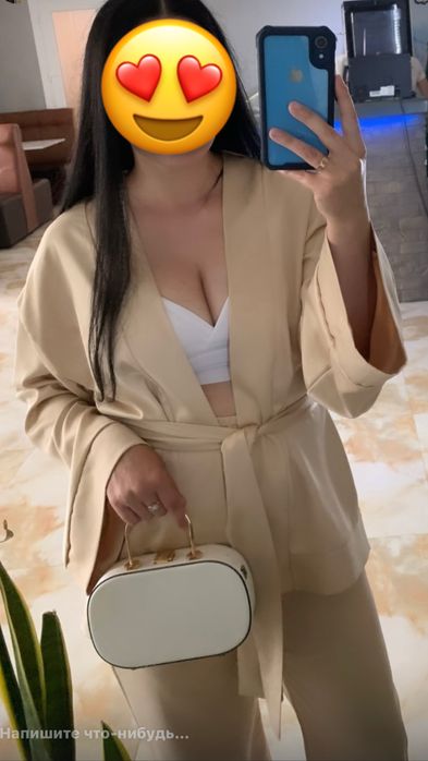 Костюм атласний