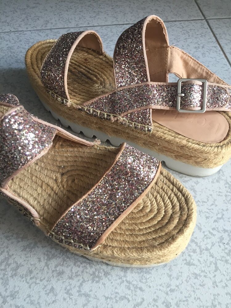 Sandália Bershka com glitter rosa