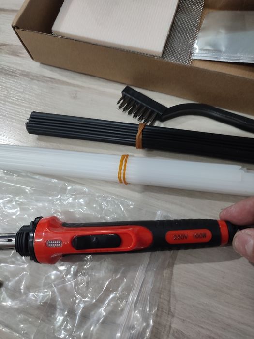 Spawarka do plastiku żelazko lutownica w zestawie spoiwa siatki śrubok