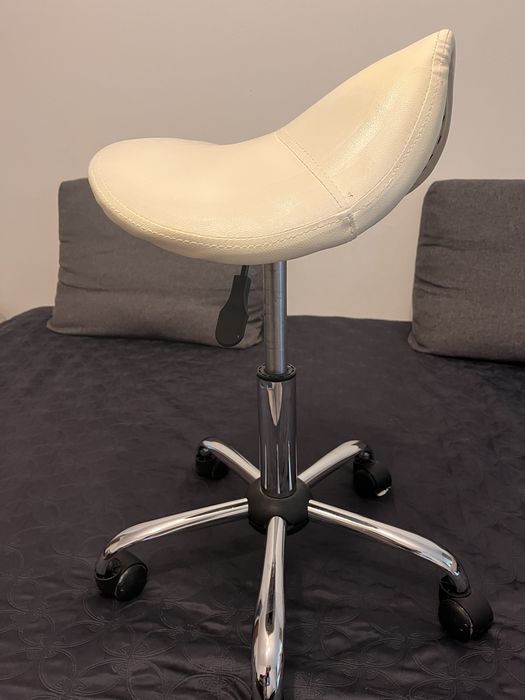 Fotel taboret kosmetyczny Rodeo stylizacja rzes paznokci salon