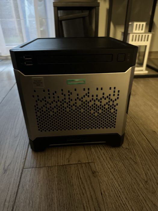 HP Microserver GEN 8 16 GB RAM , Xeon E3-1240v2