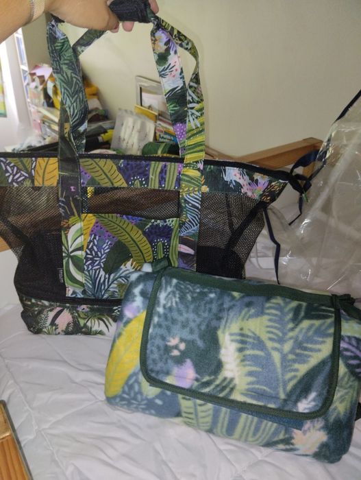 Conjunto de saco de praia com bolsa térmico e manta de piquenique