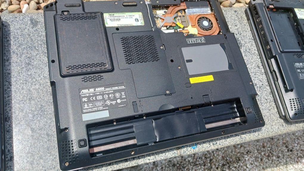 Lote computadores portáteis avariados Asus A6000 siemens
