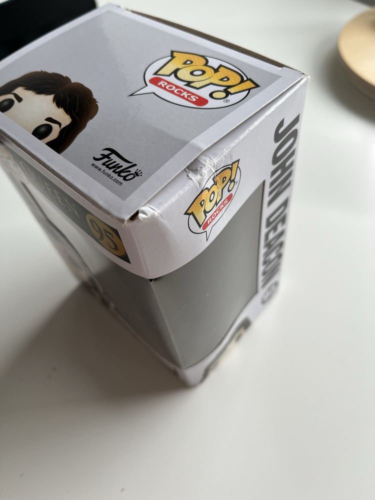 Funko pop John Deacon