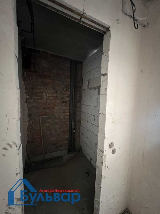 Продам 2к квартиру в новобудові, 72 м2, КОТЕЛ, цегла, 7/9 поверх